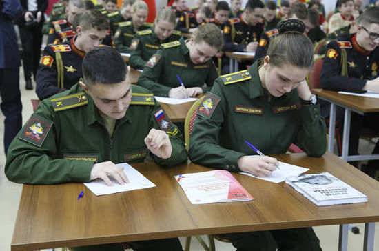 Владимир Шаманов - Педагоги военных вузов смогут проще получать воинские звания - pnp.ru