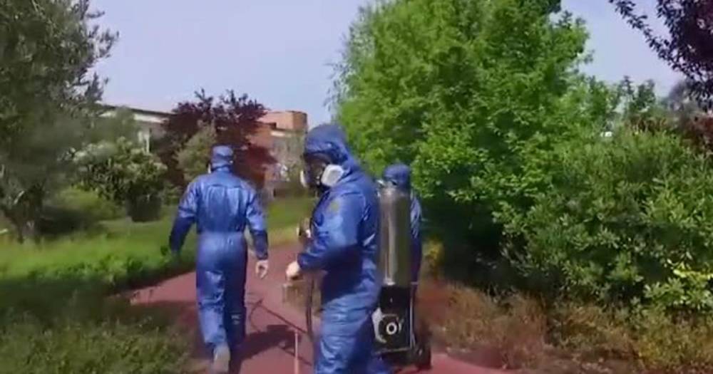 Российские военные продезинфицировали два пансионата в Италии - ren.tv - Россия - Италия - Бергамо