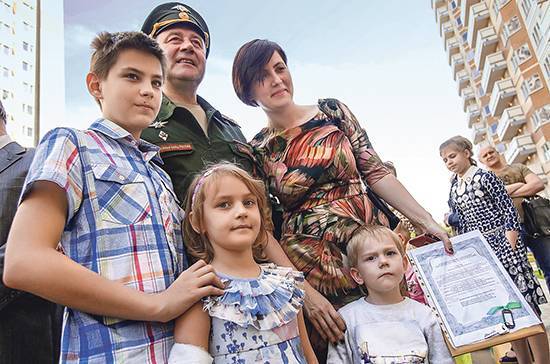 Юрий Швыткин - Андрей Красов - Военнослужащие-контрактники будут получать квартиры по новым правилам - pnp.ru