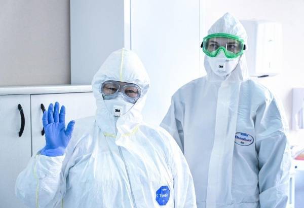 Челябинские медучреждения благодарят. В больницы и на станции скорой помощи поступают средства защиты, закупленные РМК - nakanune.ru - Челябинск