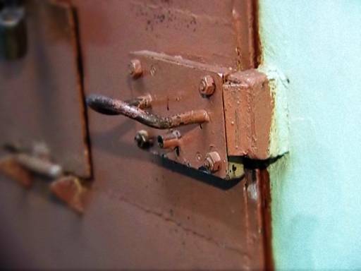 В Перми приставы закрыли комиссионный магазин, который работал во время самоизоляции - nakanune.ru - Пермь