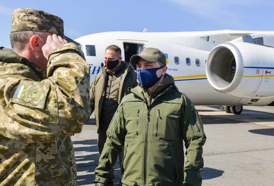 Владимир Зеленский - Михаил Погребинский - Зеленский готовится к бегству с Украины - tvc.ru - Украина - Киев