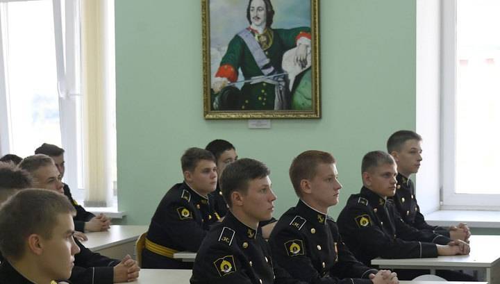 Коронавирус обнаружен у 31 курсанта-нахимовца - vesti.ru - Москва - Россия