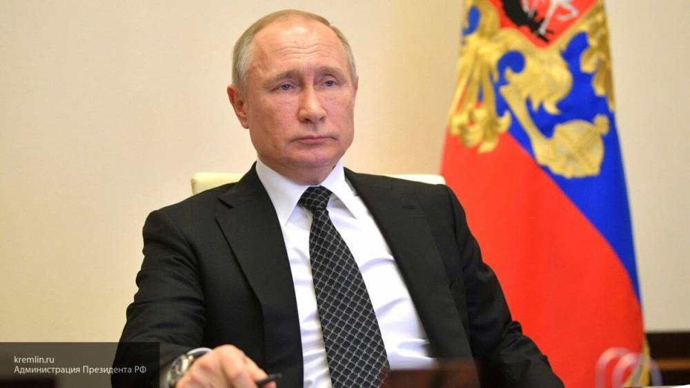 Владимир Путин - Аглая Чайковская - Кремль: Путин держит под личным контролем ситуацию с коронавирусом - politros.com - Россия