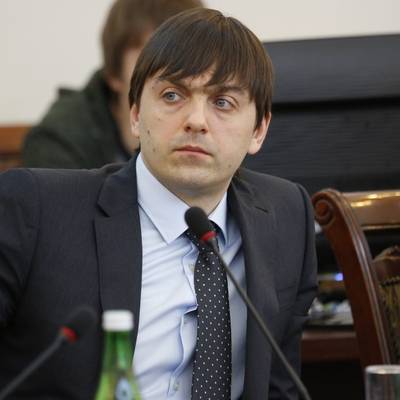 Сергей Кравцов - Минпросвещения перенесло всероссийские проверочные работы на следующий учебный год - radiomayak.ru