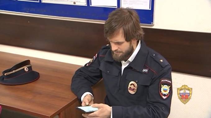 Петр Верзилов - В Москве полиция задержала участника Pussy Riot в полицейской форме - piter.tv - Москва - Россия