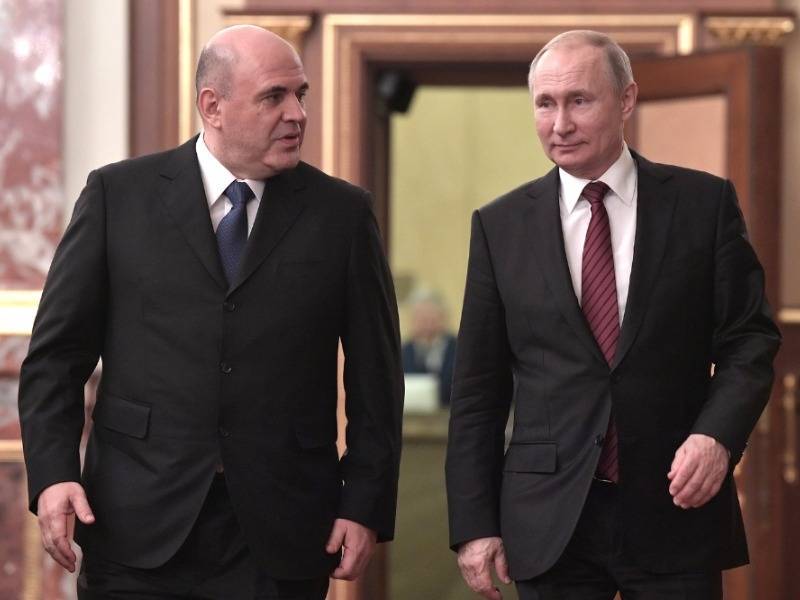 Владимир Путин - Михаил Мишустин - 95 московских депутатов призвали Путина и Мишустина поддержать людей деньгами - sobesednik.ru - Москва