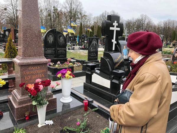 Илья Кива - Олеся Бузин - Нардеп Кива извинился перед матерью Олеся Бузины - newsland.com