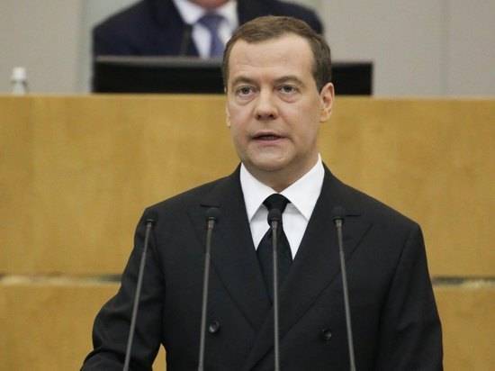 Дмитрий Медведев - Наталия Губернаторова - Медведев предположил ужесточение мер по коронавирусу: «Ситуация тревожная» - newtvnews.ru - Москва - Россия - Санкт-Петербург - Московская обл.