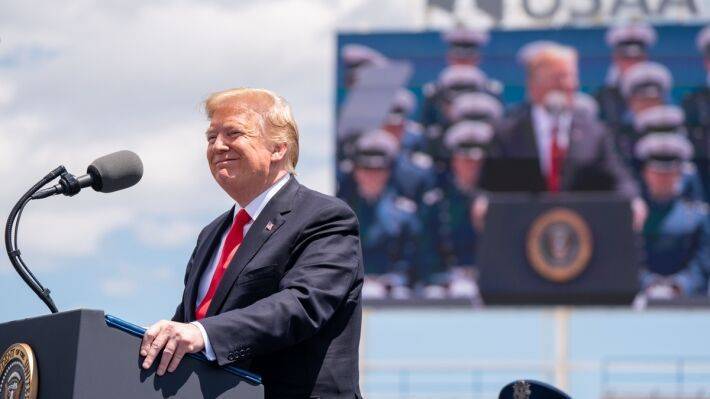 Дональд Трамп - Джонс Хопкинс - Трамп открывает Америку коронавирусу, но спасает себя - polit.info - США - шт. Нью-Йорк