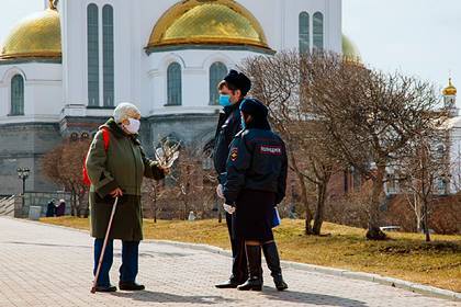 Владимир Легойд - В РПЦ посещающих храмы в пандемию россиян уличили в непослушании богу - lenta.ru - Москва
