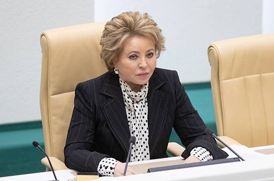 Валентина Матвиенко - Матвиенко назвала неуместными спекуляции на факте переноса даны окончания Второй мировой войны - pnp.ru - Россия