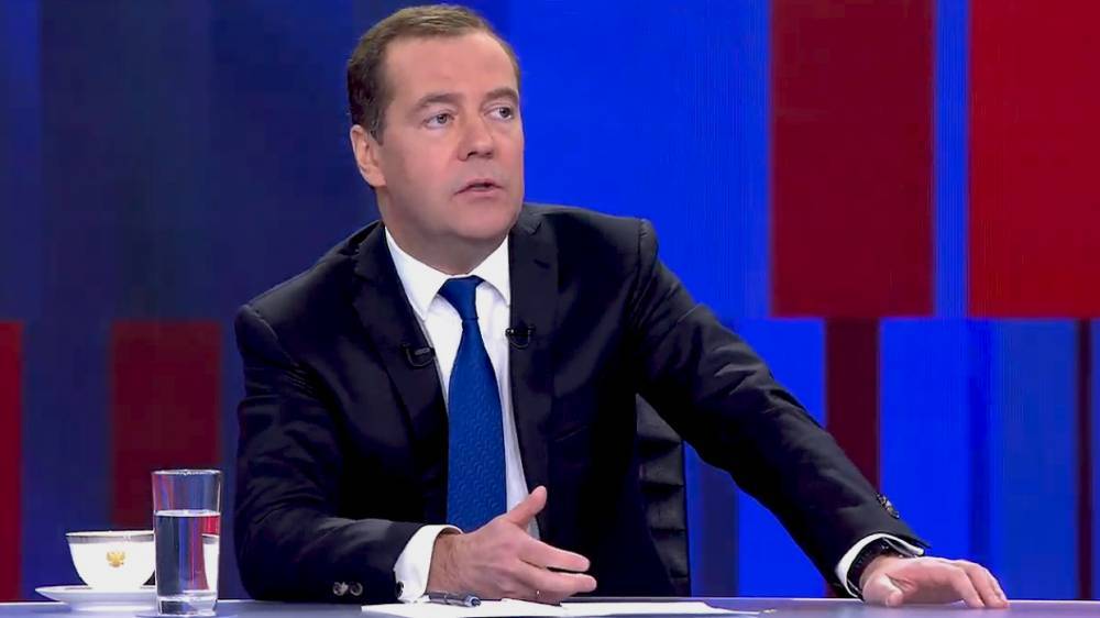 Дмитрий Медведев - Медведев напомнил, что любой кризис провоцирует деструктивные силы - riafan.ru - Москва - Россия