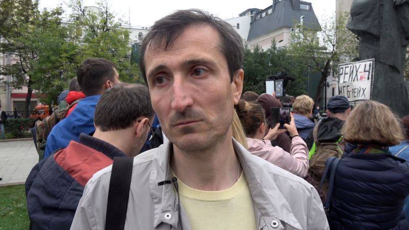 Владимир Путин - Михаил Мишустин - Оппозиционеры требуют от Путина выплатить россиянам по 25 тысяч - golos-ameriki.ru - Москва - Россия - Санкт-Петербург