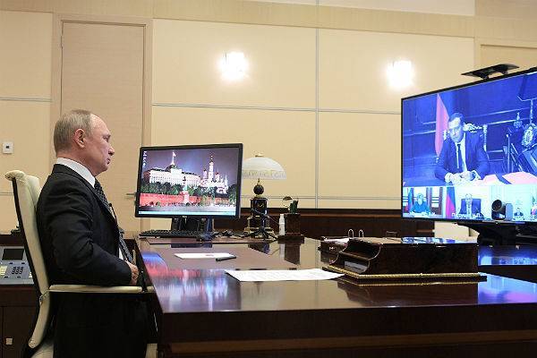 Владимир Путин - Дмитрий Медведев - Пик эпидемии коронавируса еще не пройдет, сообщил Путин - trud.ru - Москва - Россия