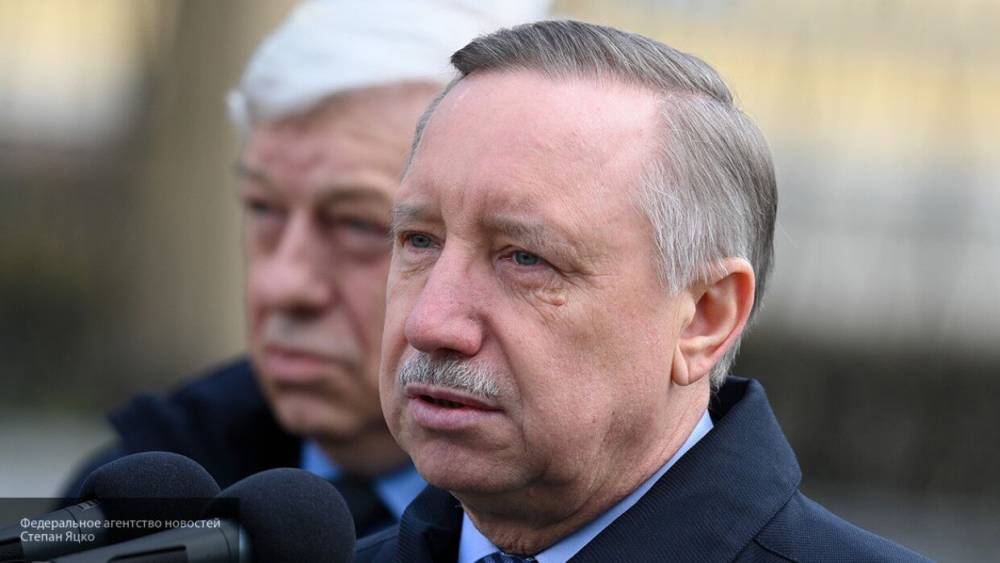 Александр Беглов - Олег Никитин - Беглов назначил денежные выплаты борющимся с коронавирусом медикам - nation-news.ru - Санкт-Петербург
