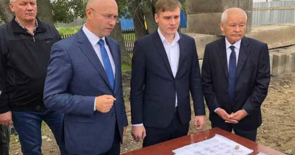 Сергей Новиков - Валентин Коновалов - ФСБ задержала нового зама губернатора Коновалова при получении взятки - ren.tv - респ. Хакасия
