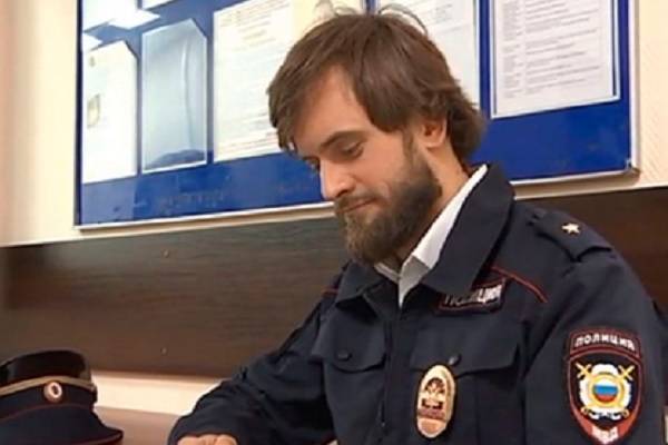 Петр Верзилов - Владимир Васенин - Участник Pussy Riot переоделся полицейским и был задержан - newtvnews.ru - Москва