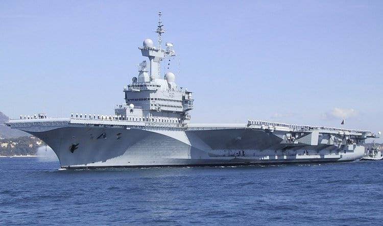 Шарль Де-Голль - На французском авианосце COVID-19 заразилось свыше 900 моряков - Cursorinfo: главные новости Израиля - cursorinfo.co.il - Израиль - Франция
