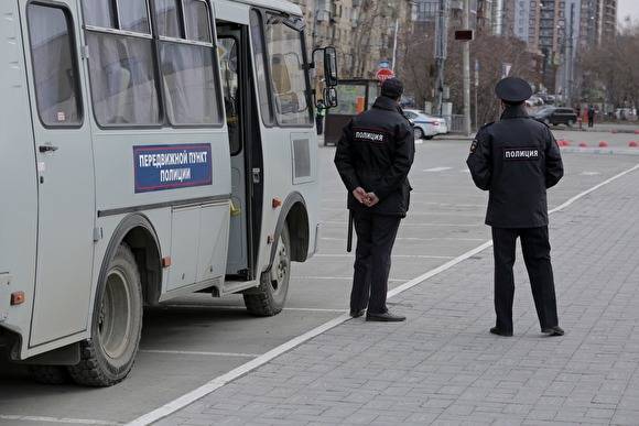 В Москве вводятся новые ограничения из-за коронавируса - znak.com - Москва - Сергей Собянин - Нью-Йорк