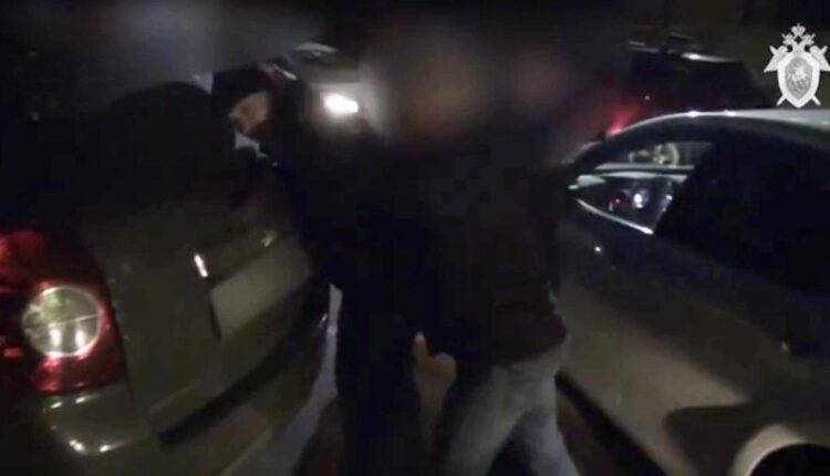 Сергей Новиков - Валентин Коновалов - СК опубликовал видео задержания замглавы Хакасии - newtvnews.ru - респ. Хакасия