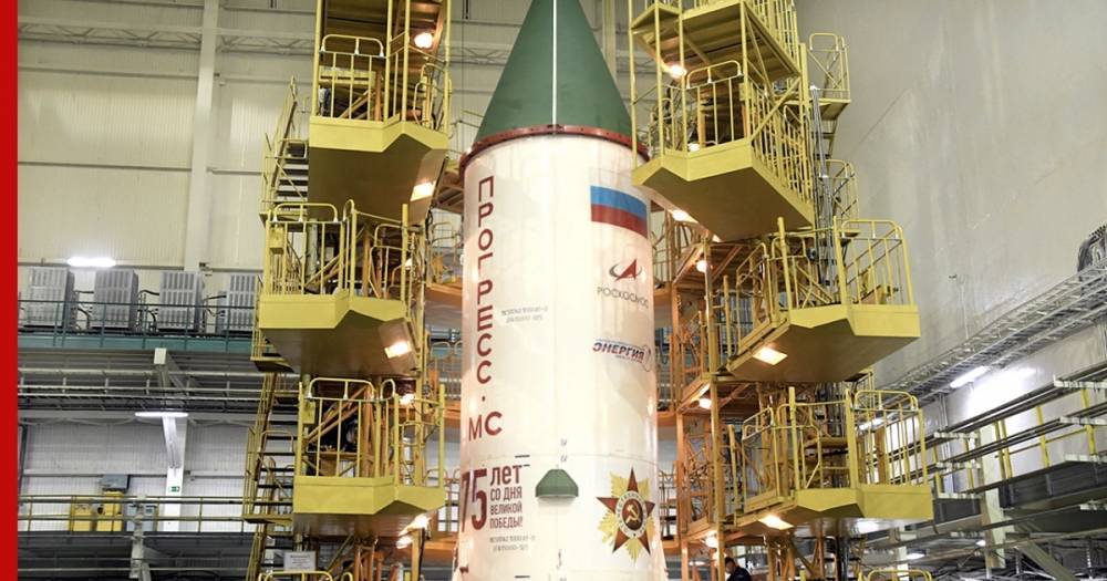 Илон Маск - Роскосмос показал «Ракету Победы» с георгиевской лентой и орденом - profile.ru