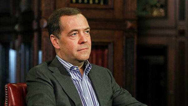 Дмитрий Медведев - Медведев ответил на обвинения из-за российской помощи в борьбе с COVID-19 - newtvnews.ru - Россия - Италия - Сербия