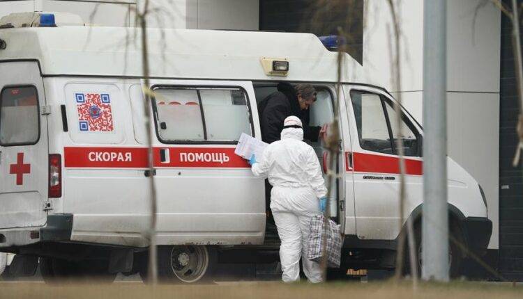 Более 85% новых заболевших коронавирусом в Москве оказались младше 65 лет - newtvnews.ru - Москва - Россия - Санкт-Петербург - Московская обл. - респ. Чечня - Мордовия