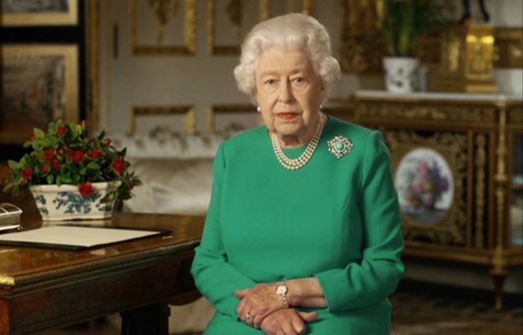 Елизавета II - принц Чарльз - Уильям - Елизавета II попросила не устраивать салют в её день рождения - news.ru - Великобритания