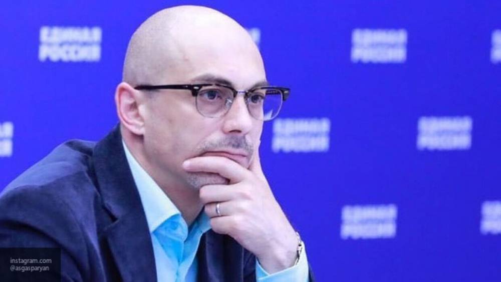 Армен Гаспарян - Гаспарян назвал польскую истерию вокруг России и коронавируса частью информационной войны - politros.com - Россия - США - Италия - Польша - Запад