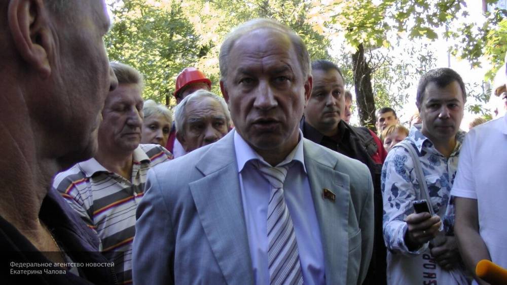 Валерий Рашкин - Алексей Мартынов - Мартынов считает, что КПРФ по примеру либералов занимается провокациями на фоне пандемии - politexpert.net - Россия