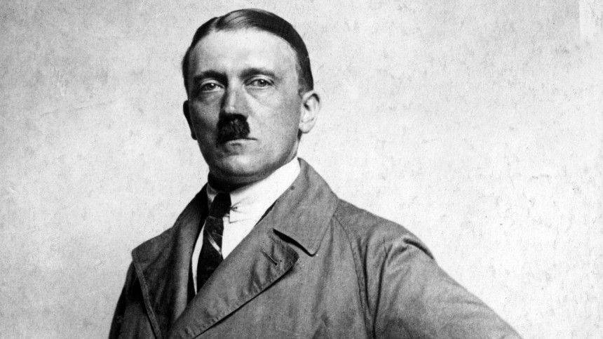 Адольф Гитлер - Историк рассказал, как советская разведка нашла останки Гитлера в 1945 году - 5-tv.ru - Россия - Берлин