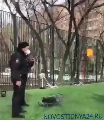 В Сети появилось видео, как полиция угрожает оружием нарушителю самоизоляции - novostidnya24.ru - Краснодар