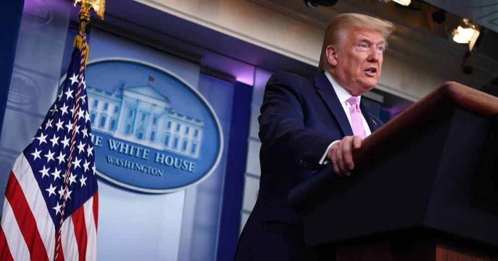Дональд Трамп - Трамп готов предоставить аппараты ИВЛ в Иран - ren.tv - США - Иран - Тегеран