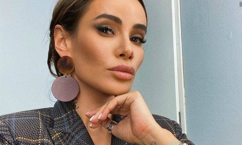 Агата Муцениеце - Айза Анохина - «Сижу пожёванная»: 35-летняя Айза Анохина рассказала, почему использует фильтры на фото - bloknot.ru
