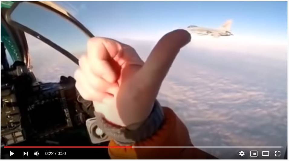 Российский пилот МиГ-31 жестами пообщался с летчиком F-16 - politexpert.net - Россия