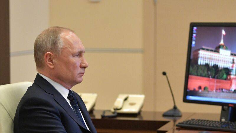 Владимир Путин - Путин рассказал о преодолении фобий перед возрождением СССР - polit.info - Москва - Россия - Советская