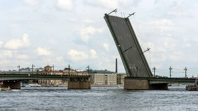 В ночь на 20 апреля в городе разведут Литейный мост - piter.tv - Санкт-Петербург - территория Мостотрест