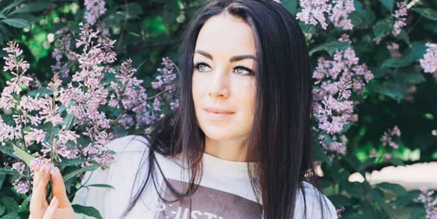 Лариса Куклина - Российская биатлонистка показала, как тренируется кувалдой - ruposters.ru - Россия