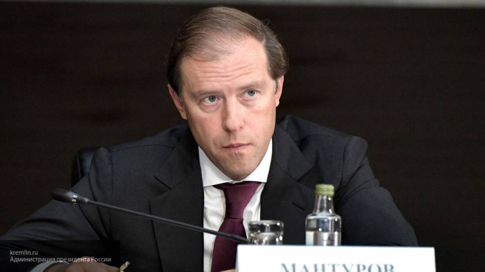 Денис Мантуров - Глава Минпромторга Мантуров сообщил о поставках защитных костюмов из Китая - inforeactor.ru - Россия - Китай - Белоруссия