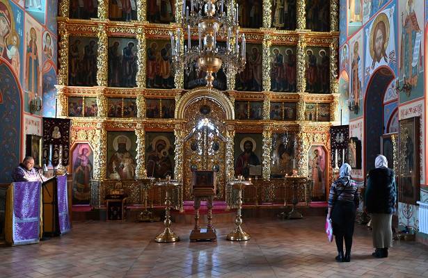 В российской церкви напали на журналистов во время литургии - newtvnews.ru