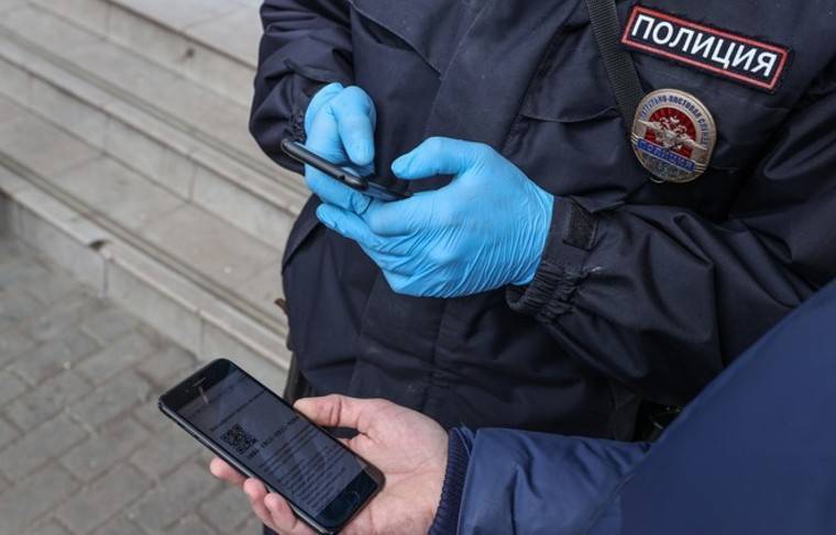 Московским полицейским купят смартфоны за счёт мэрии - news.ru
