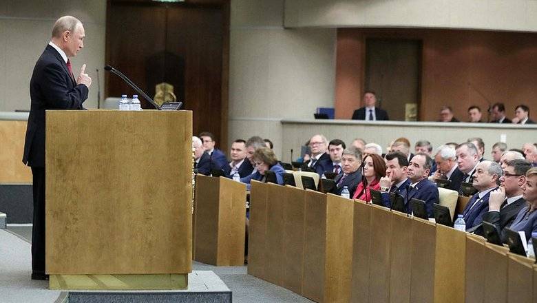Алексей Мартынов - Новые поправки в Конституцию усилят контроль за чиновниками - nashgorod.ru - Россия