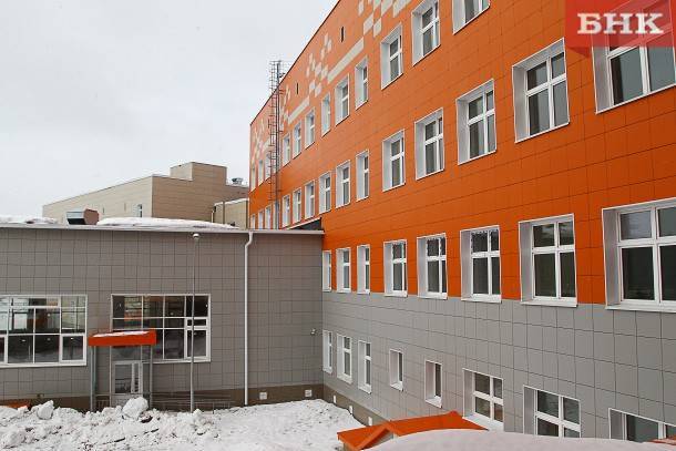 Виктор Бобыря - В школе на 1200 мест в Орбите устраняют замечания комиссии стройнадзора - bnkomi.ru - респ. Коми - Сыктывкар