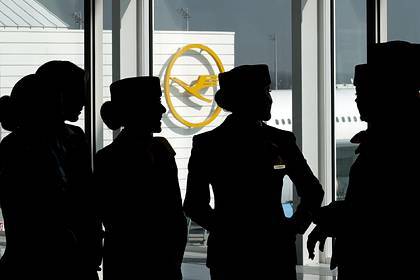 Стюардесса раскрыла используемые членами экипажа во время полета кодовые слова - lenta.ru