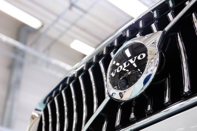 Volvo возобновляет производство на заводах в Европе - autostat.ru - Швеция