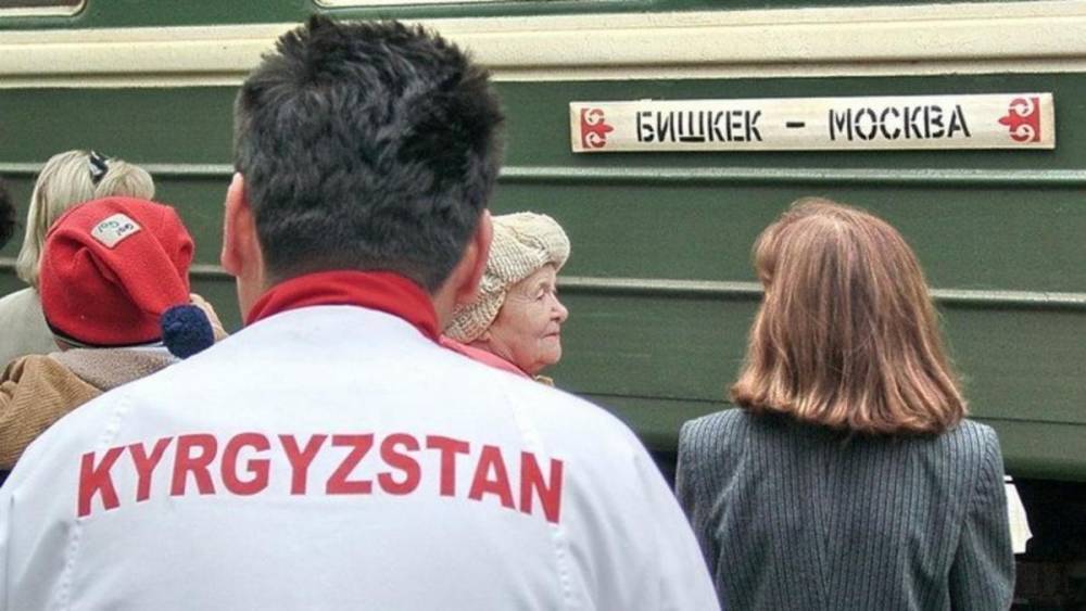 Владимир Путин - Михаил Мишустин - Премьер-министра Мишустина попросили приравнять мигрантов к россиянам - newsrussia.media - Россия