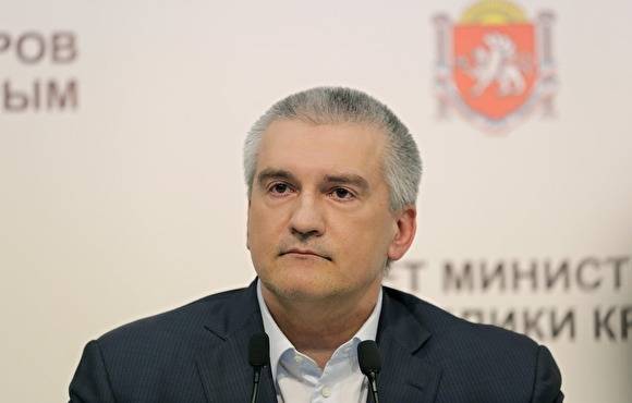 Сергей Аксенов - Глава Крыма призвал россиян не приезжать на полуостров из-за коронавируса - znak.com - Россия - Крым