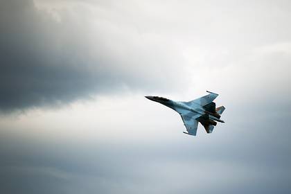 Cу-35 перехватил летевший к российским базам в Сирии американский самолет - lenta.ru - Россия - США - Сирия