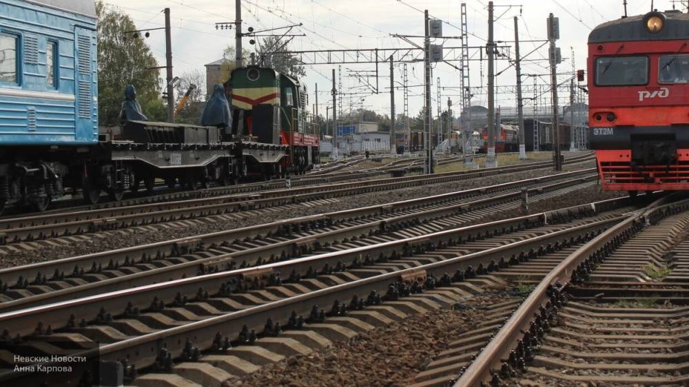 Поезд сбил девушку в капюшоне в Ростовской области - inforeactor.ru - Ростовская обл. - Новочеркасск